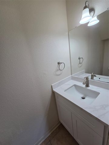 2120 El Paseo Street 2106, Houston, TX 77054