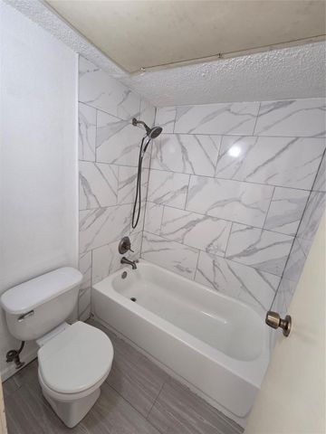 2120 El Paseo Street 2106, Houston, TX 77054