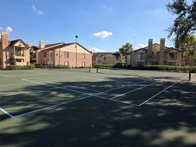 2120 El Paseo Street 2106, Houston, TX 77054