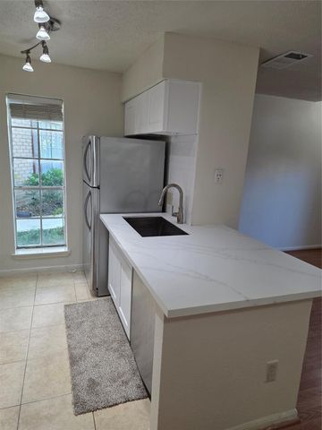 2120 El Paseo Street 2106, Houston, TX 77054