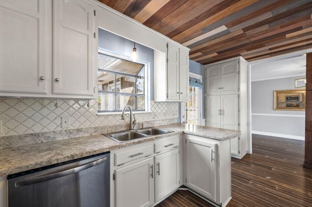 8115 Savannah Hills Drive, Ooltewah, TN 37363