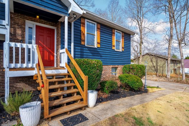 8115 Savannah Hills Drive, Ooltewah, TN 37363