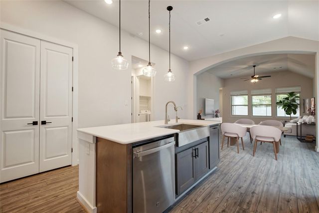 633 Pecan Bottom TRL, Georgetown, TX 78628