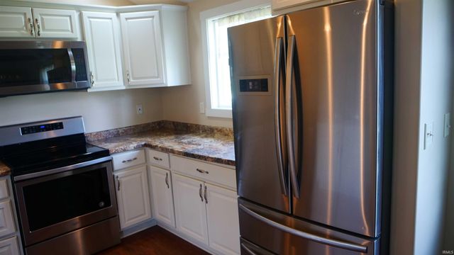 809 W Anderson Road, Churubusco, IN 46723
