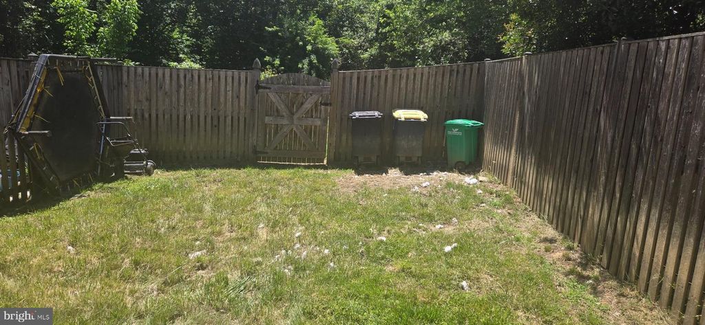 Image 13 of property listing at 8913 GRANDHAVEN AVE, Upper Marlboro, MD 20772