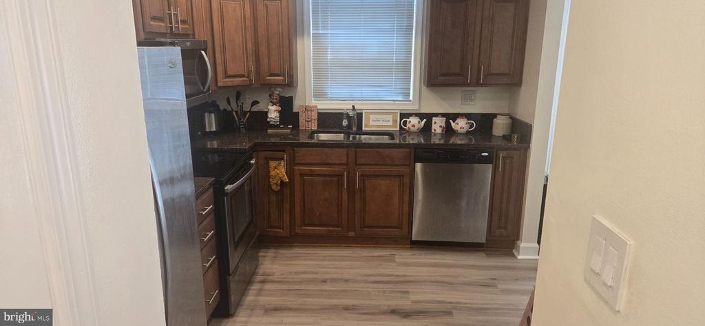 Image 6 of property listing at 8913 GRANDHAVEN AVE, Upper Marlboro, MD 20772