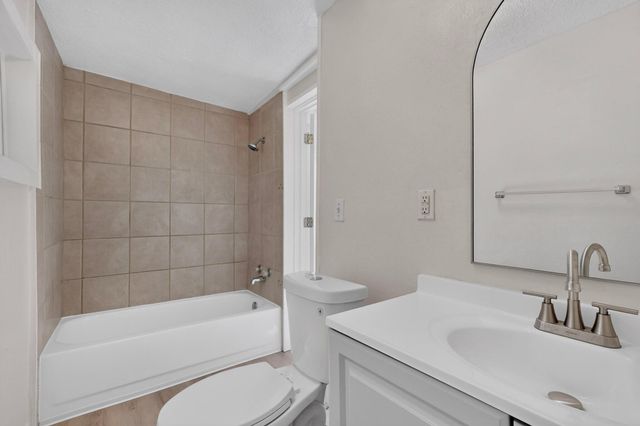3129 Mares Road SW, Albuquerque, NM 87105