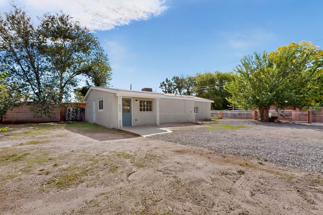 3129 Mares Road SW, Albuquerque, NM 87105