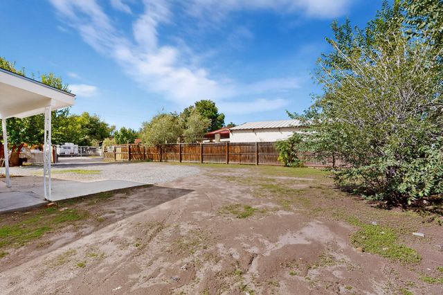 3129 Mares Road SW, Albuquerque, NM 87105