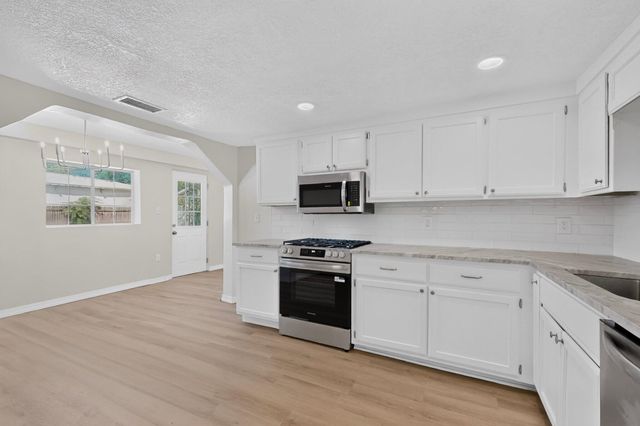 3129 Mares Road SW, Albuquerque, NM 87105