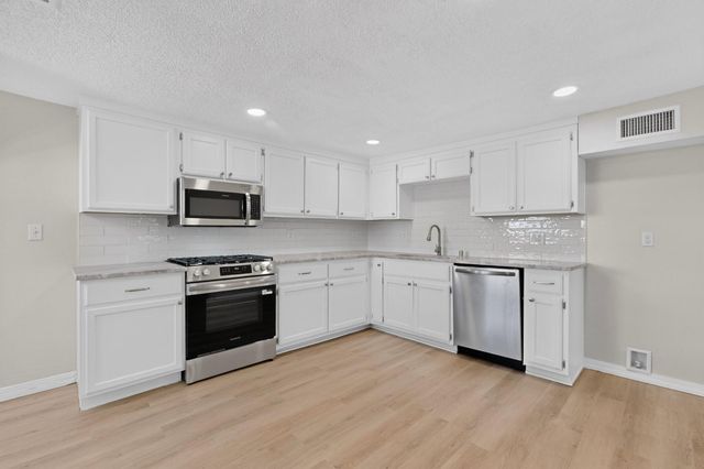 3129 Mares Road SW, Albuquerque, NM 87105