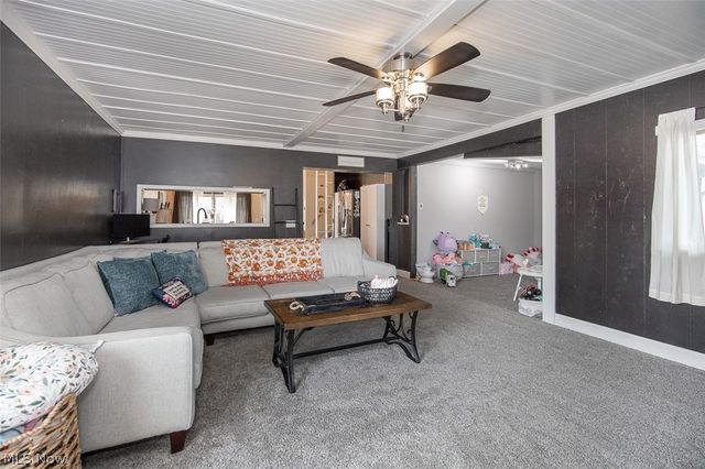 926 Sherwood Drive, Elyria, OH 44035