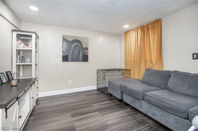 926 Sherwood Drive, Elyria, OH 44035