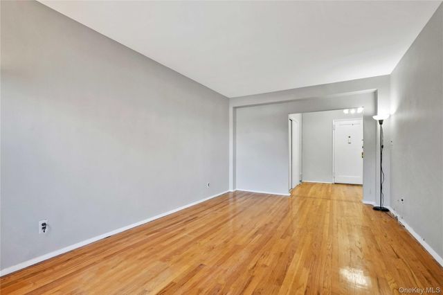 138-18 28th Road 2F, Flushing, NY 11354
