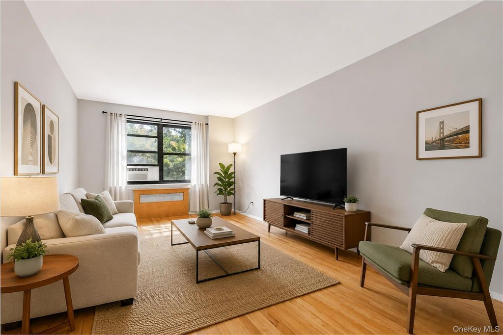138-18 28th Road 2F, Flushing, NY 11354