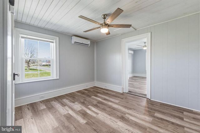 773 W MAIN ST, Stanley, VA 22851