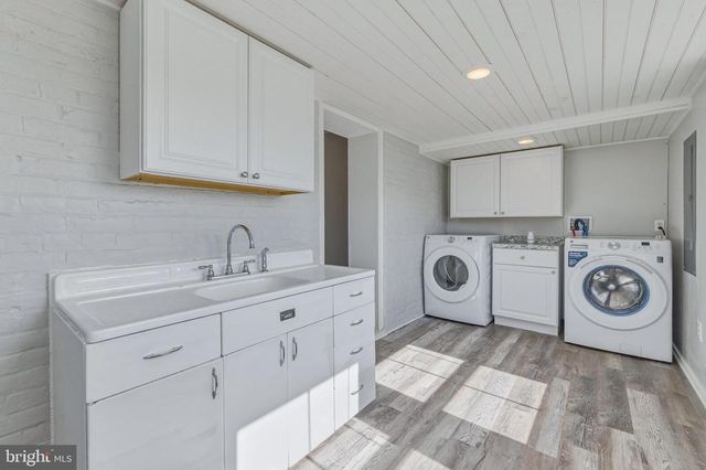 773 W MAIN ST, Stanley, VA 22851