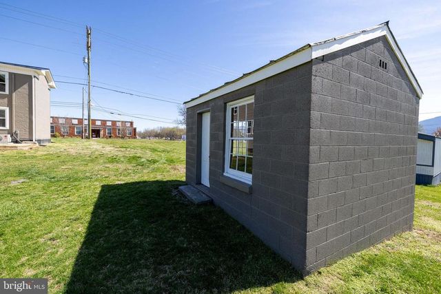 773 W MAIN ST, Stanley, VA 22851