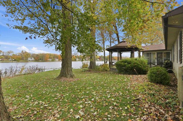 980 Lane 201 Ball Lake, Hamilton, IN 46742