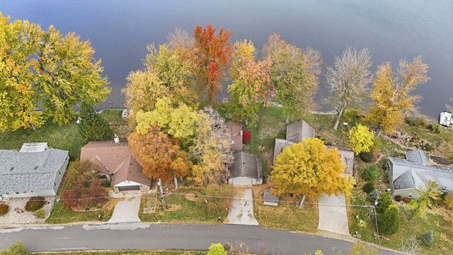 980 Lane 201 Ball Lake, Hamilton, IN 46742