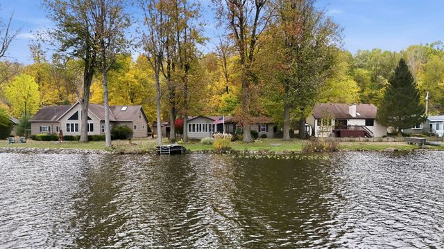 980 Lane 201 Ball Lake, Hamilton, IN 46742