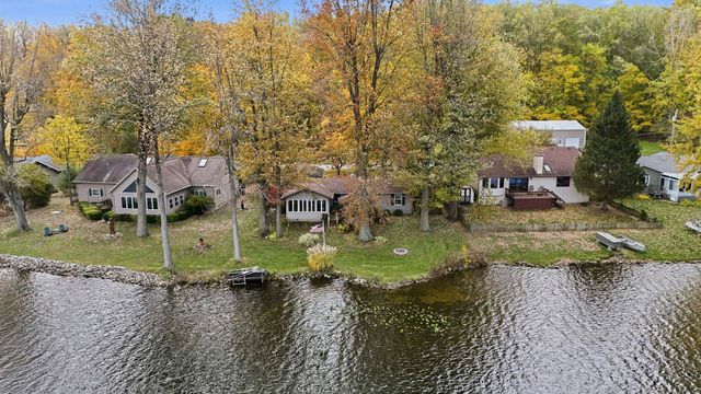 980 Lane 201 Ball Lake, Hamilton, IN 46742