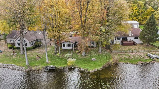 980 Lane 201 Ball Lake, Hamilton, IN 46742