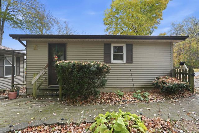 980 Lane 201 Ball Lake, Hamilton, IN 46742