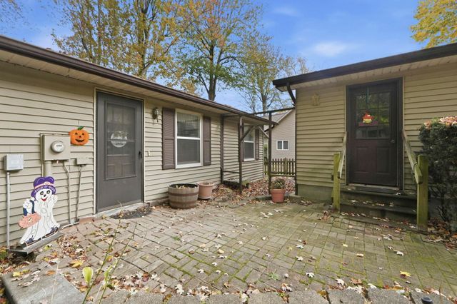 980 Lane 201 Ball Lake, Hamilton, IN 46742