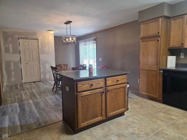 7617 N County Road 1000 E, Seymour, IN 47274