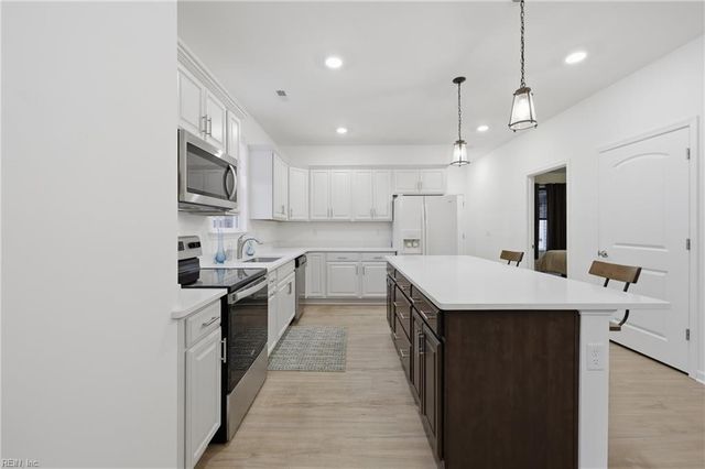 301 Cathedral ST, Smithfield, VA 23430