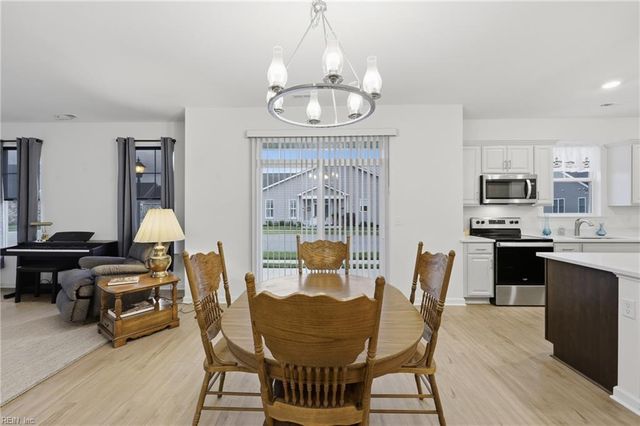 301 Cathedral ST, Smithfield, VA 23430