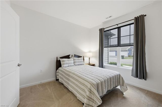 301 Cathedral ST, Smithfield, VA 23430