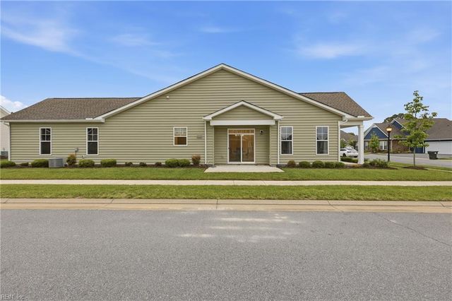 301 Cathedral ST, Smithfield, VA 23430