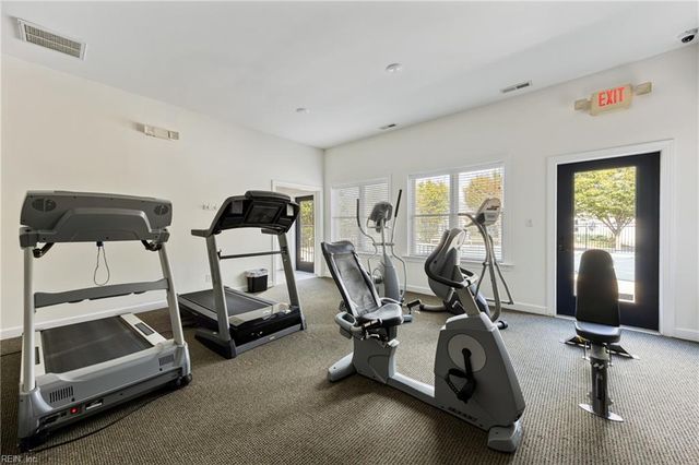 301 Cathedral ST, Smithfield, VA 23430