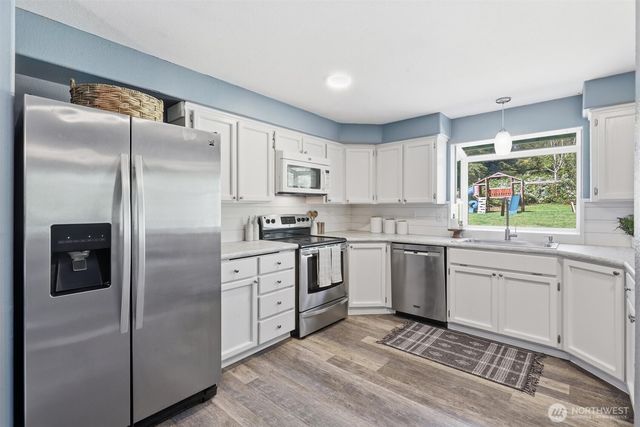 1586 Poplar Lane, Camano Island, WA 98282