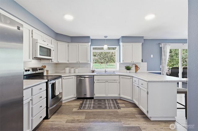 1586 Poplar Lane, Camano Island, WA 98282