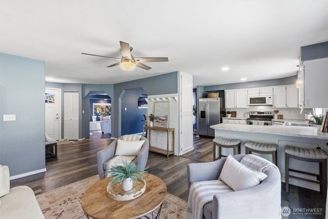 1586 Poplar Lane, Camano Island, WA 98282