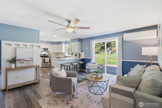 1586 Poplar Lane, Camano Island, WA 98282