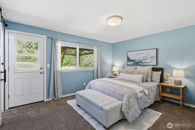1586 Poplar Lane, Camano Island, WA 98282