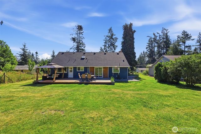 1586 Poplar Lane, Camano Island, WA 98282