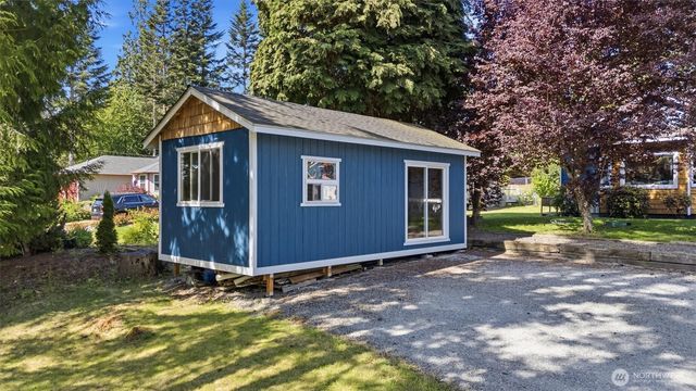 1586 Poplar Lane, Camano Island, WA 98282