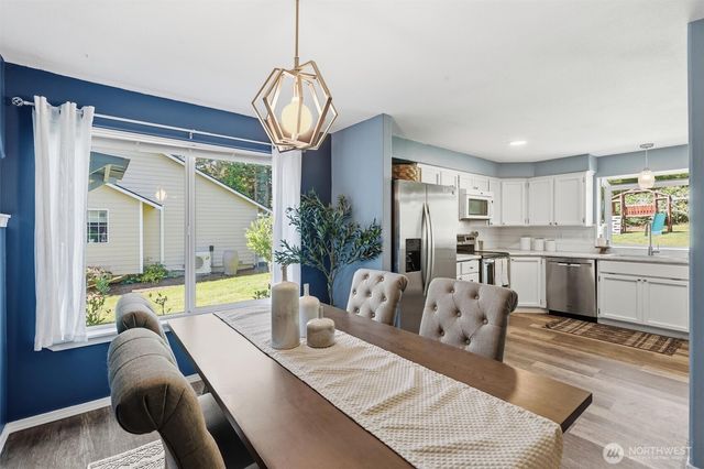 1586 Poplar Lane, Camano Island, WA 98282