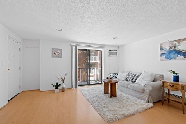 1186 Worcester Rd 220, Framingham, MA 01702