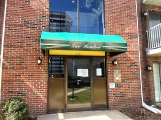 1186 Worcester Rd 220, Framingham, MA 01702