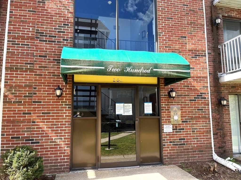 1186 Worcester Rd 220, Framingham, MA 01702