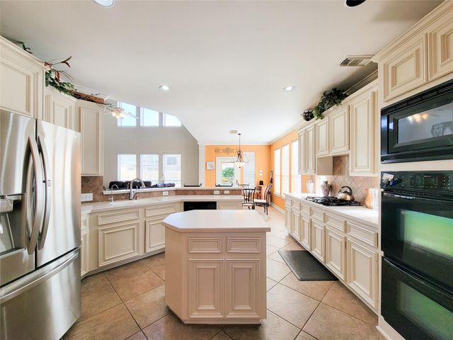 2309 Echo Harbor Drive, Pearland, TX 77584