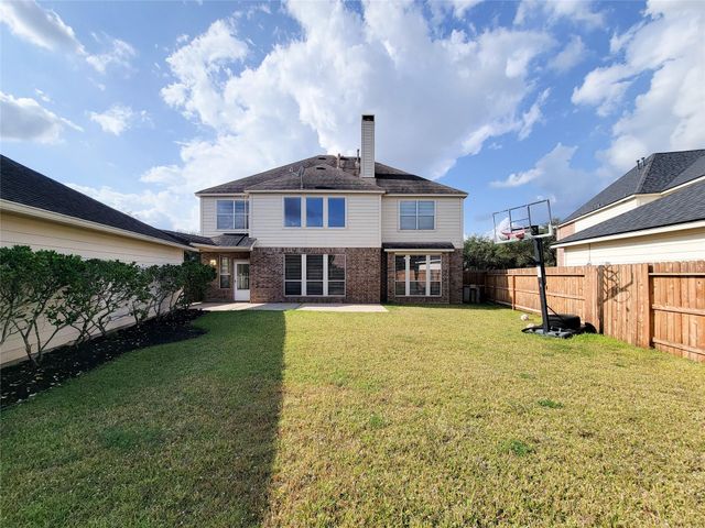 2309 Echo Harbor Drive, Pearland, TX 77584