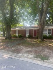 1308 E 1st Street, Greenville, NC 27858