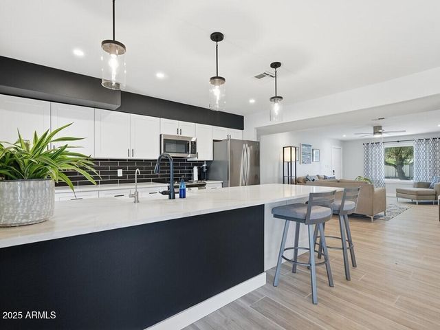 5335 S SIESTA Lane, Tempe, AZ 85283